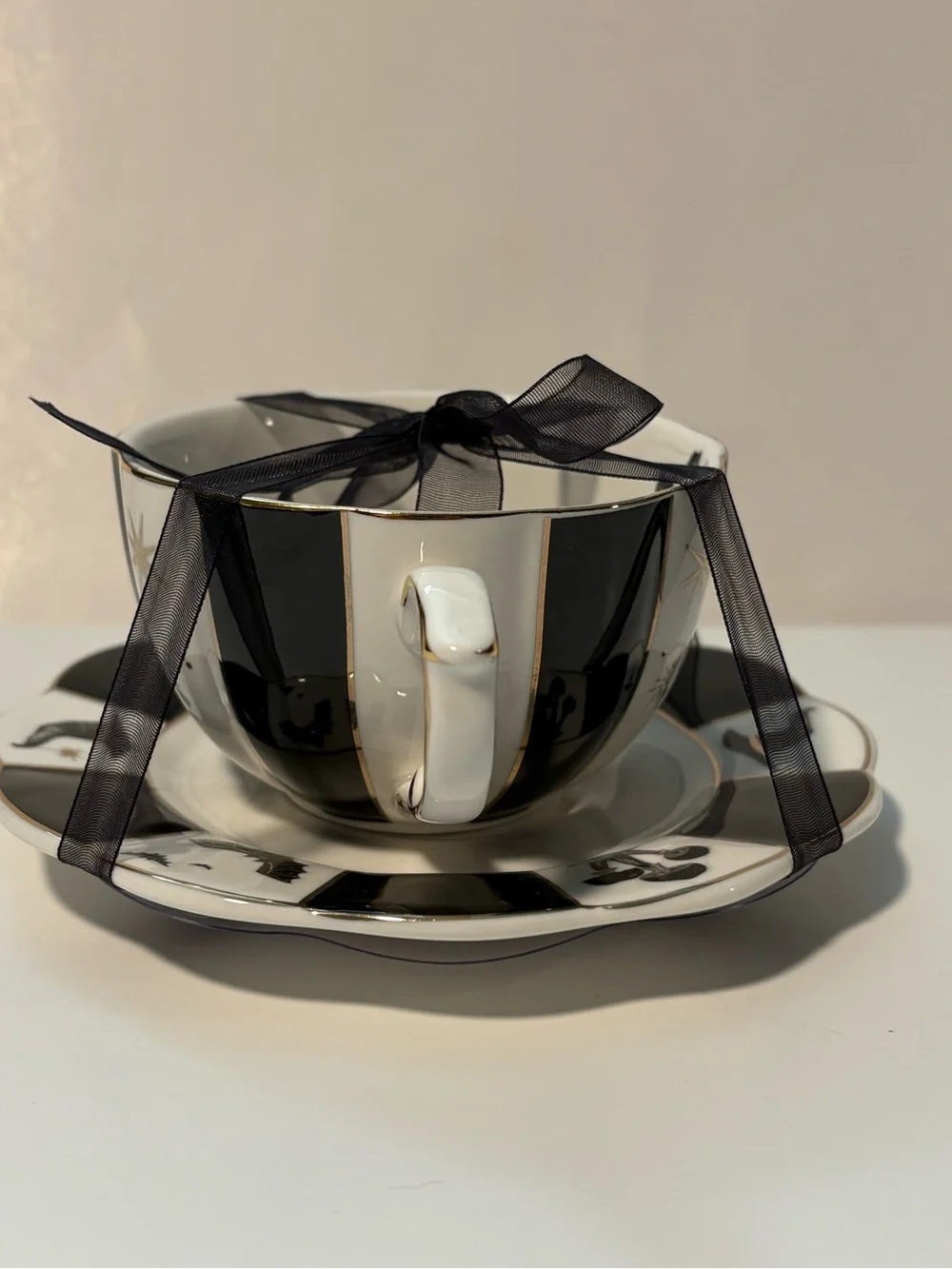 park chateau Halloween Cats tea Cup And Saucer New